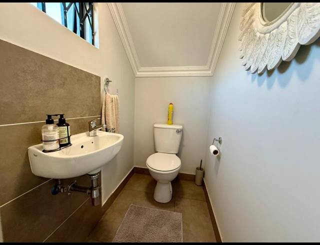 3 BEDROOM HOUSE FOR SALE IN THATCHFIELD